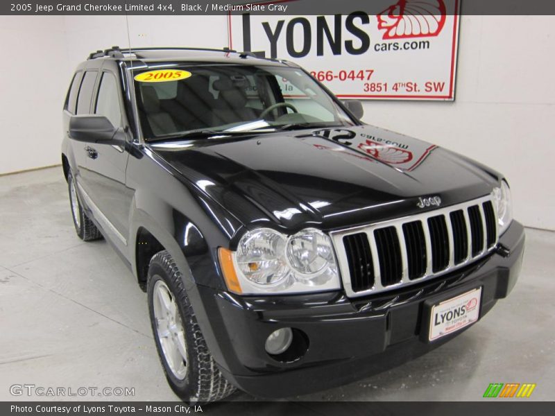 Black / Medium Slate Gray 2005 Jeep Grand Cherokee Limited 4x4