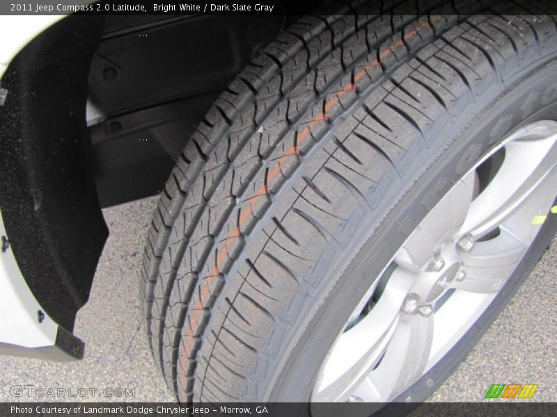 Bright White / Dark Slate Gray 2011 Jeep Compass 2.0 Latitude