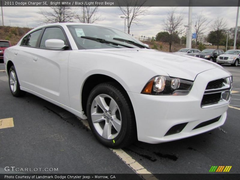 Front 3/4 View of 2011 Charger SE