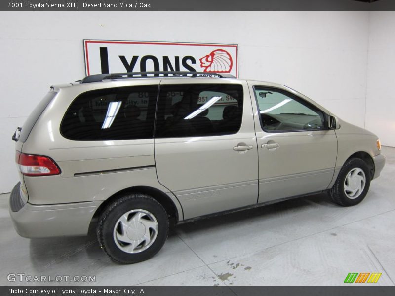 Desert Sand Mica / Oak 2001 Toyota Sienna XLE