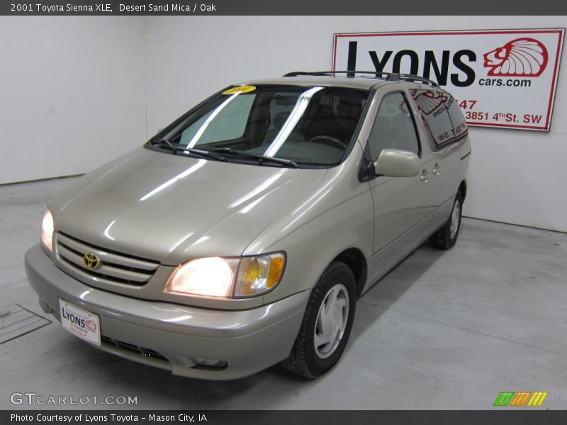 Desert Sand Mica / Oak 2001 Toyota Sienna XLE