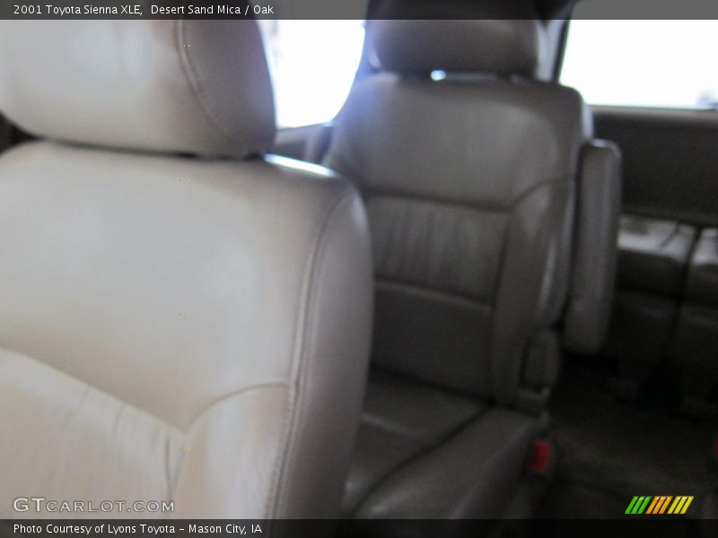 Desert Sand Mica / Oak 2001 Toyota Sienna XLE