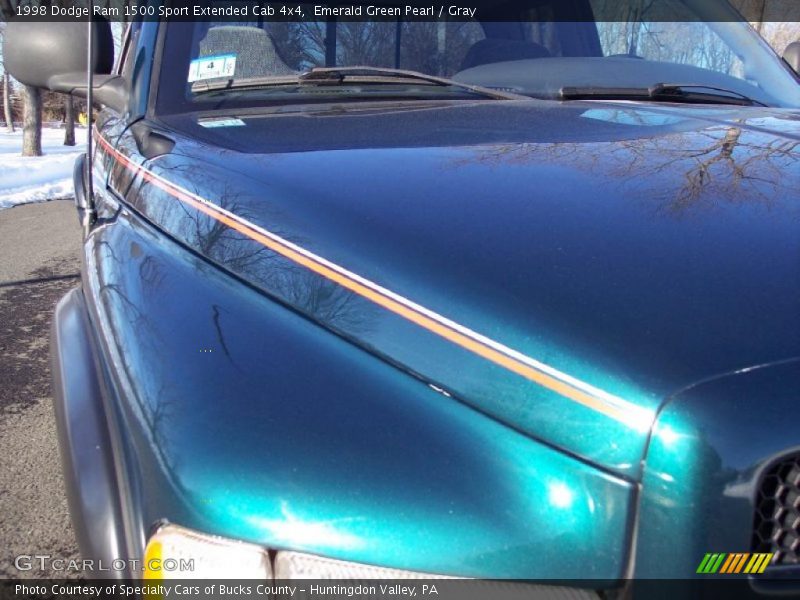 Emerald Green Pearl / Gray 1998 Dodge Ram 1500 Sport Extended Cab 4x4