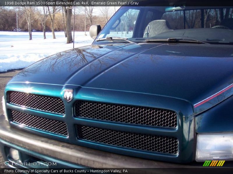Emerald Green Pearl / Gray 1998 Dodge Ram 1500 Sport Extended Cab 4x4