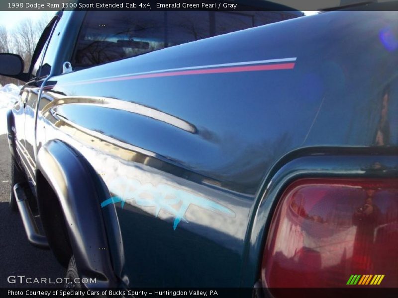 Emerald Green Pearl / Gray 1998 Dodge Ram 1500 Sport Extended Cab 4x4