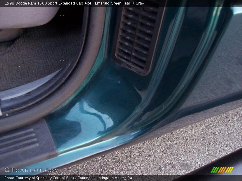 Emerald Green Pearl / Gray 1998 Dodge Ram 1500 Sport Extended Cab 4x4