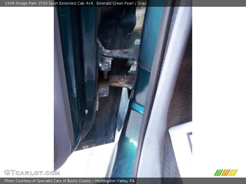 Emerald Green Pearl / Gray 1998 Dodge Ram 1500 Sport Extended Cab 4x4