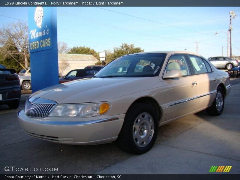 Ivory Parchment Tricoat / Light Parchment 1999 Lincoln Continental