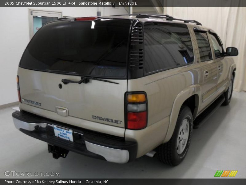 Sandstone Metallic / Tan/Neutral 2005 Chevrolet Suburban 1500 LT 4x4