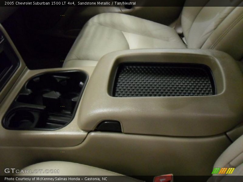 Sandstone Metallic / Tan/Neutral 2005 Chevrolet Suburban 1500 LT 4x4