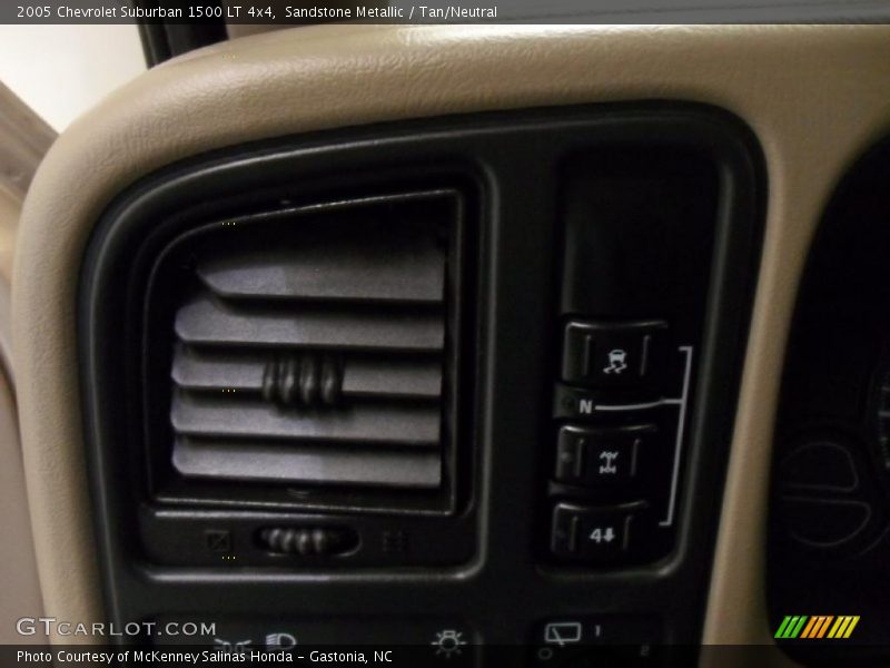 Sandstone Metallic / Tan/Neutral 2005 Chevrolet Suburban 1500 LT 4x4