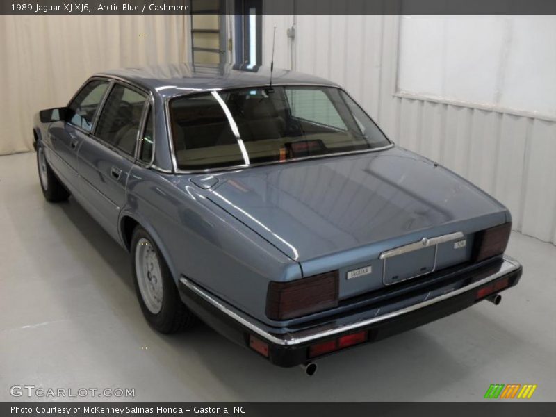 Arctic Blue / Cashmere 1989 Jaguar XJ XJ6