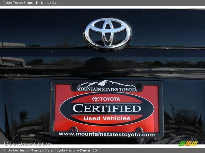 Black / Stone 2009 Toyota Sienna LE
