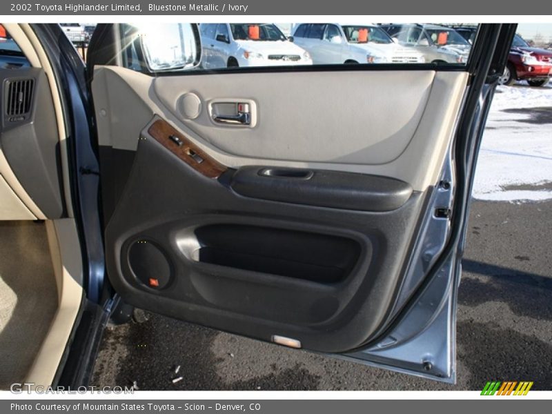 Bluestone Metallic / Ivory 2002 Toyota Highlander Limited