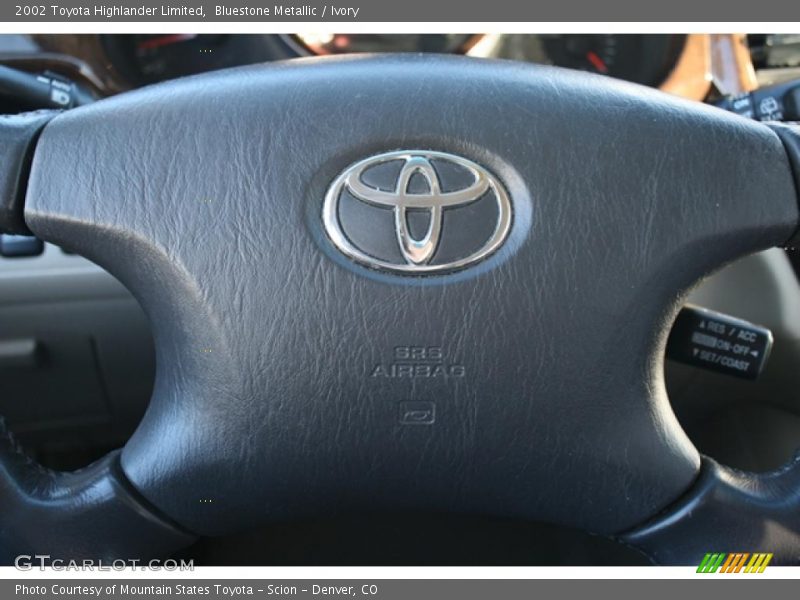 Bluestone Metallic / Ivory 2002 Toyota Highlander Limited