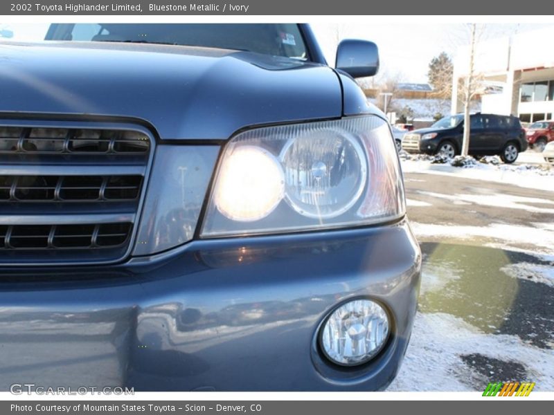 Bluestone Metallic / Ivory 2002 Toyota Highlander Limited