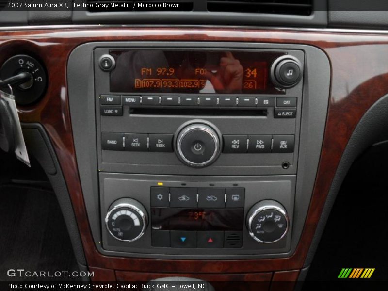 Controls of 2007 Aura XR