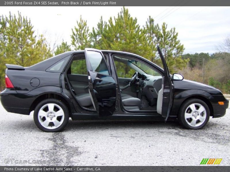 Pitch Black / Dark Flint/Light Flint 2005 Ford Focus ZX4 SES Sedan