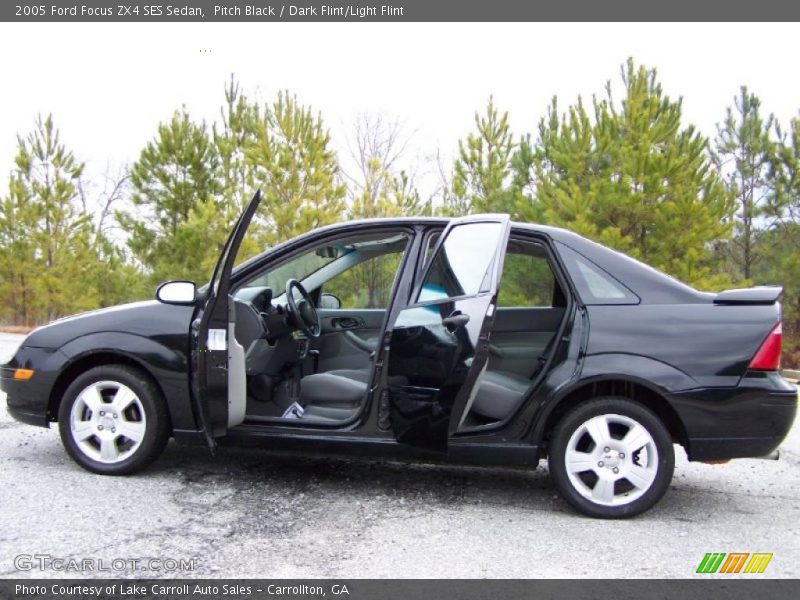 Pitch Black / Dark Flint/Light Flint 2005 Ford Focus ZX4 SES Sedan
