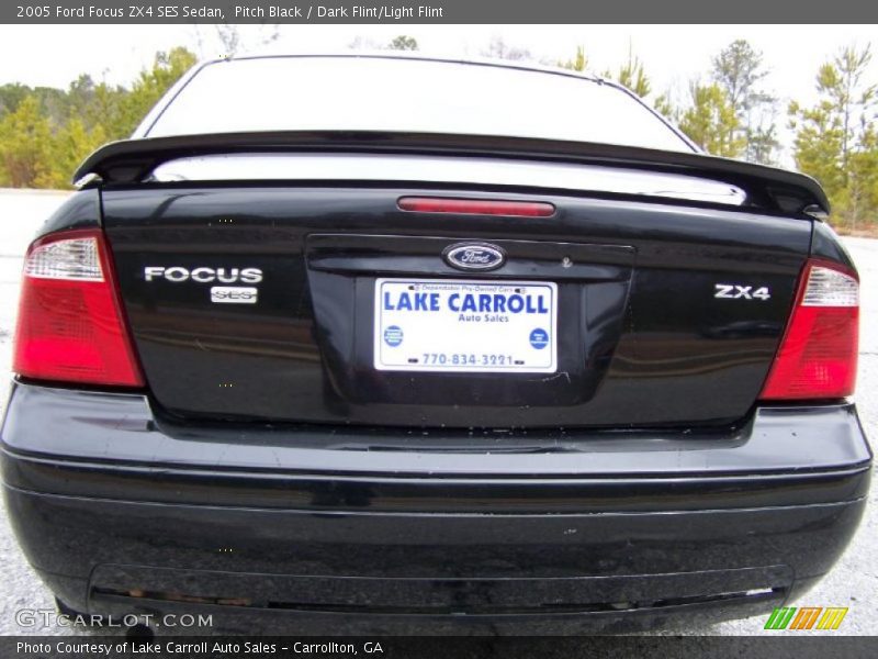 Pitch Black / Dark Flint/Light Flint 2005 Ford Focus ZX4 SES Sedan