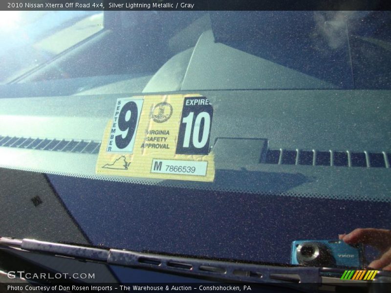 Silver Lightning Metallic / Gray 2010 Nissan Xterra Off Road 4x4