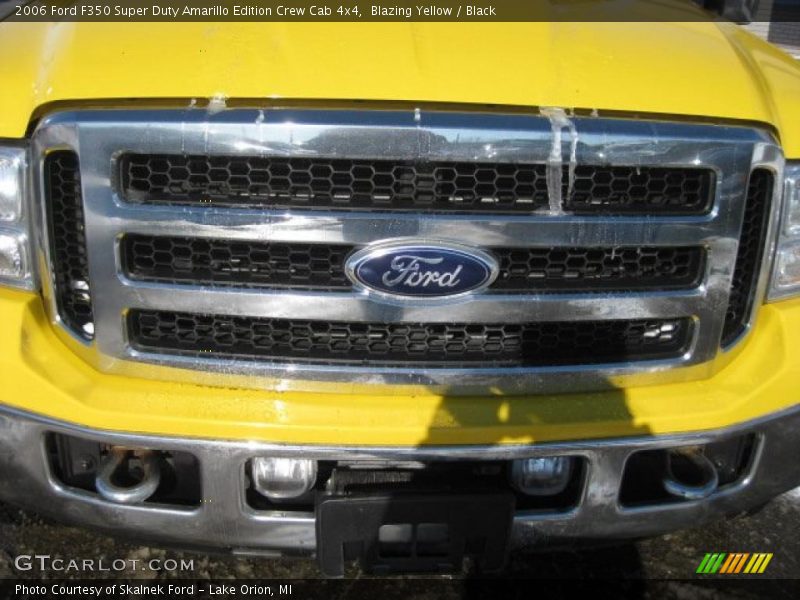 Blazing Yellow / Black 2006 Ford F350 Super Duty Amarillo Edition Crew Cab 4x4