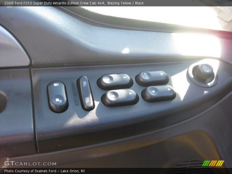 Blazing Yellow / Black 2006 Ford F350 Super Duty Amarillo Edition Crew Cab 4x4