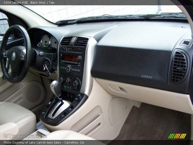 Black Onyx / Tan 2006 Saturn VUE