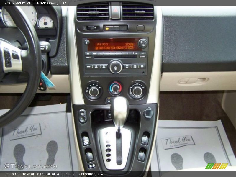 Black Onyx / Tan 2006 Saturn VUE