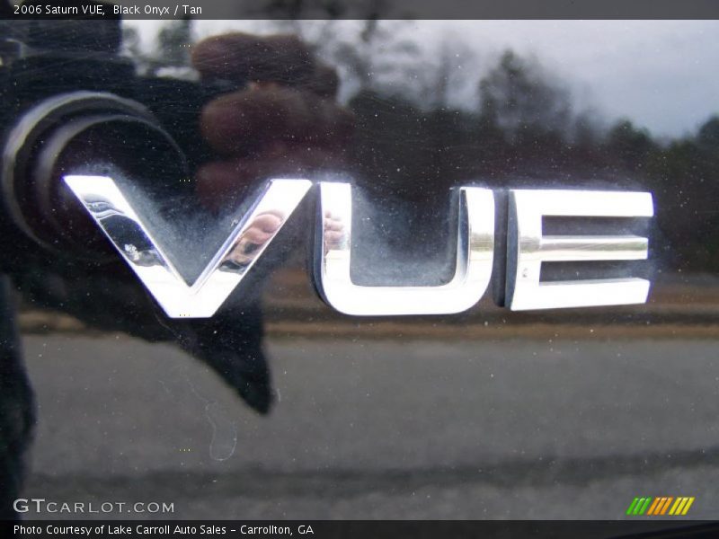 Black Onyx / Tan 2006 Saturn VUE