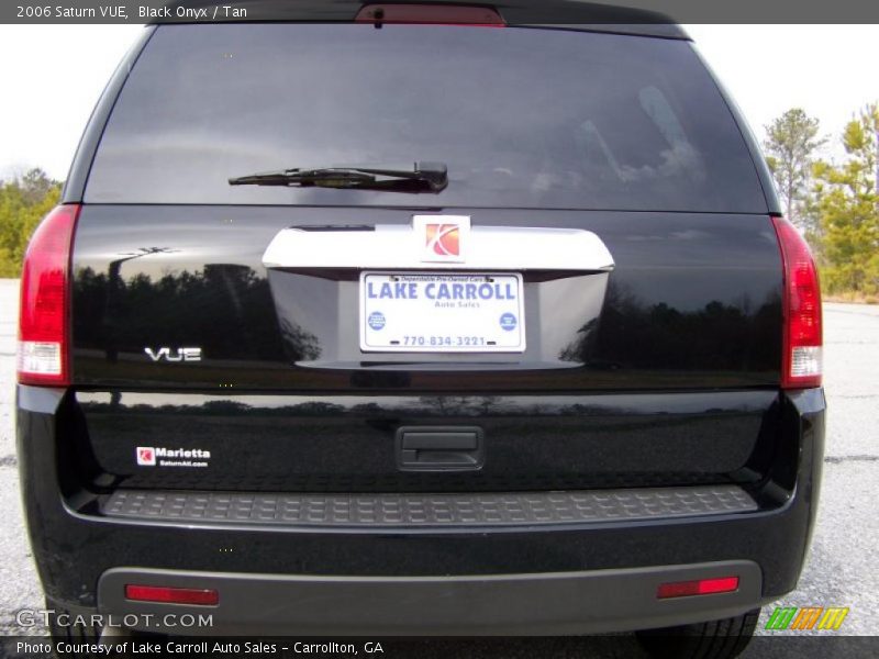 Black Onyx / Tan 2006 Saturn VUE