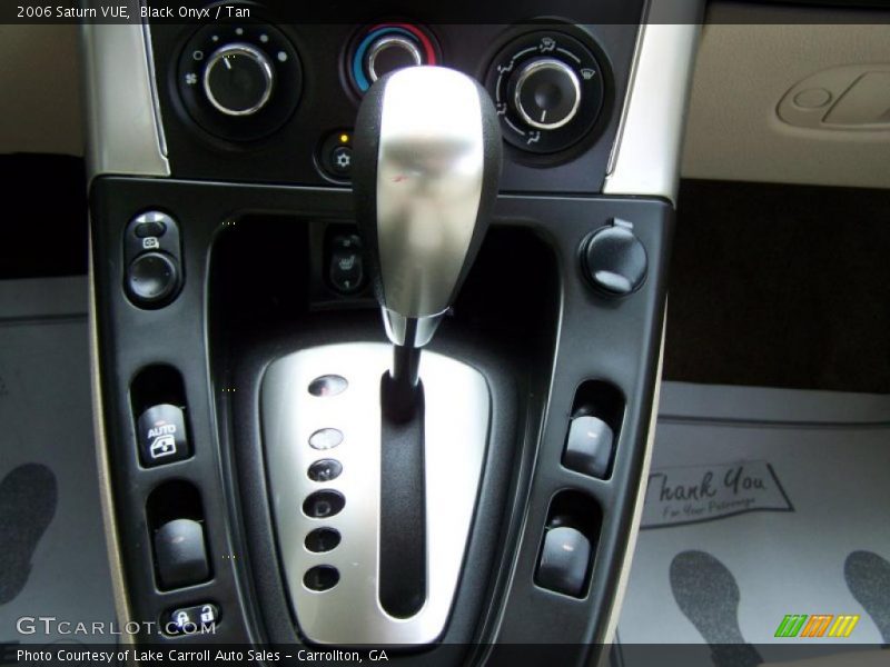 Black Onyx / Tan 2006 Saturn VUE