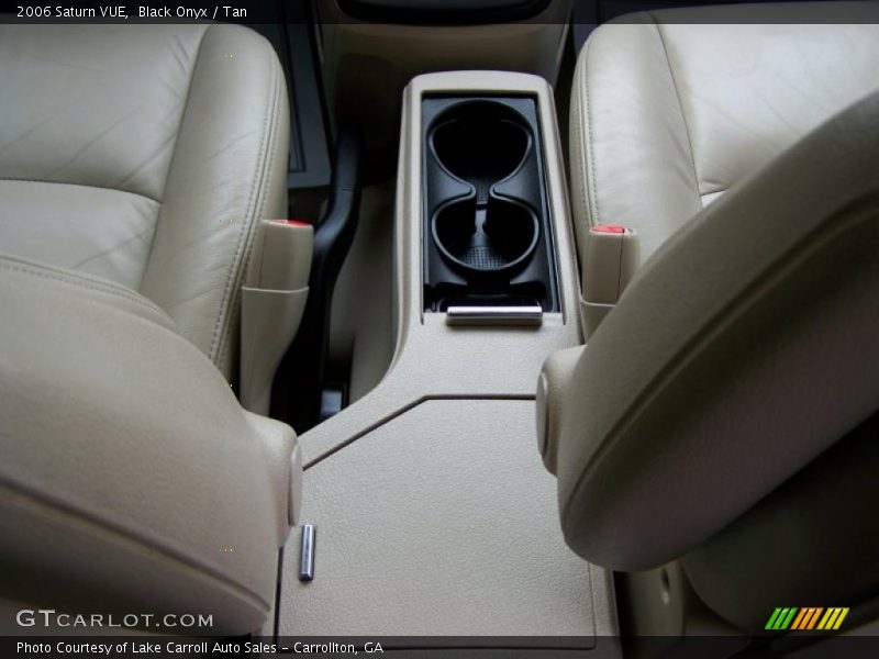 Black Onyx / Tan 2006 Saturn VUE