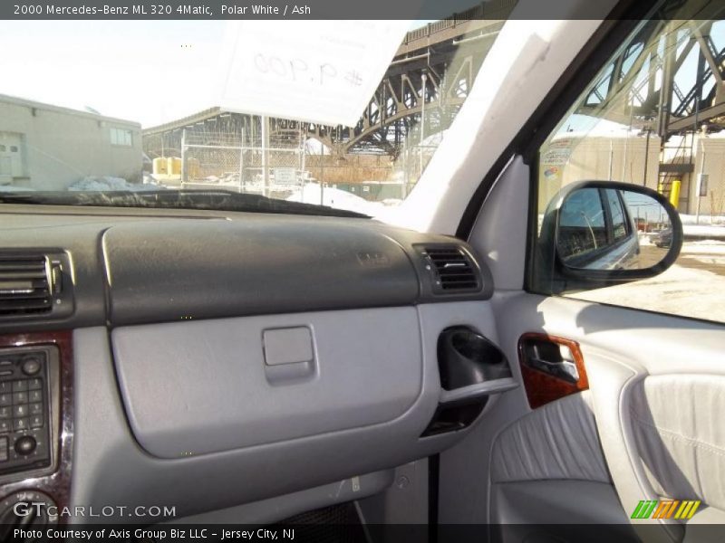 Polar White / Ash 2000 Mercedes-Benz ML 320 4Matic