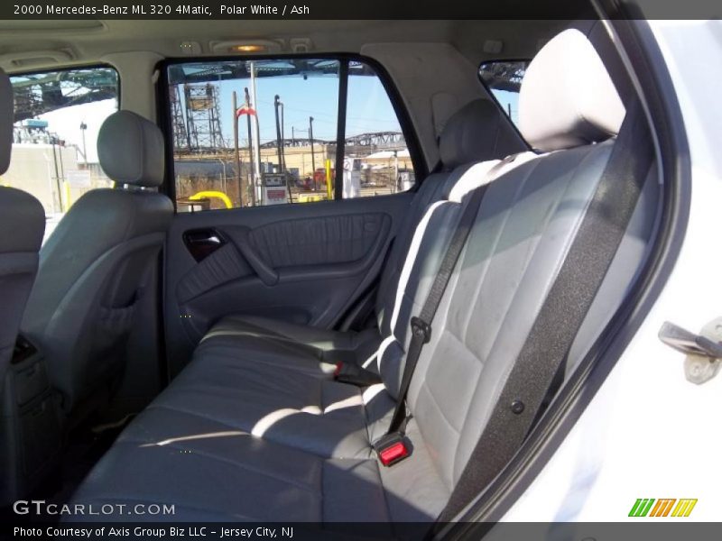Polar White / Ash 2000 Mercedes-Benz ML 320 4Matic