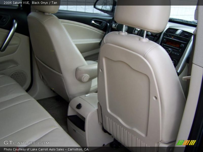 Black Onyx / Tan 2006 Saturn VUE
