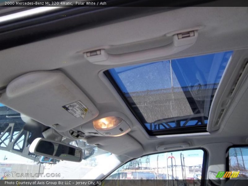 Polar White / Ash 2000 Mercedes-Benz ML 320 4Matic