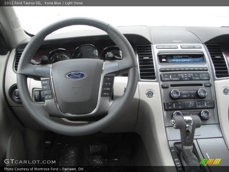 Dashboard of 2011 Taurus SEL