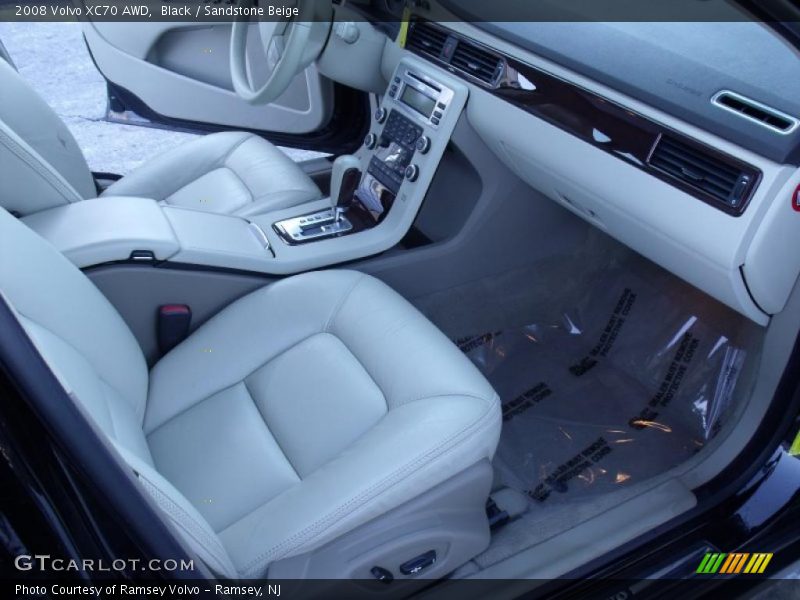 Black / Sandstone Beige 2008 Volvo XC70 AWD