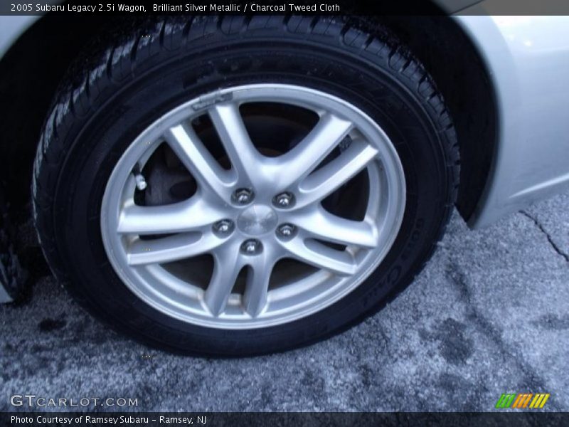 Brilliant Silver Metallic / Charcoal Tweed Cloth 2005 Subaru Legacy 2.5i Wagon