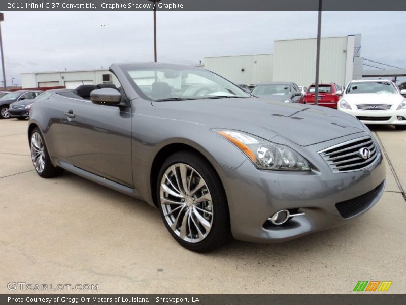 Front 3/4 View of 2011 G 37 Convertible