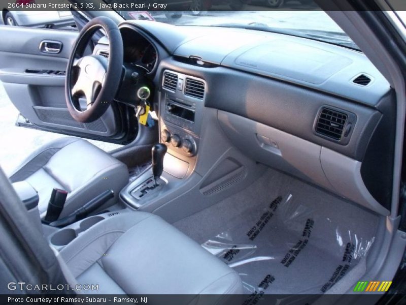 Java Black Pearl / Gray 2004 Subaru Forester 2.5 XS