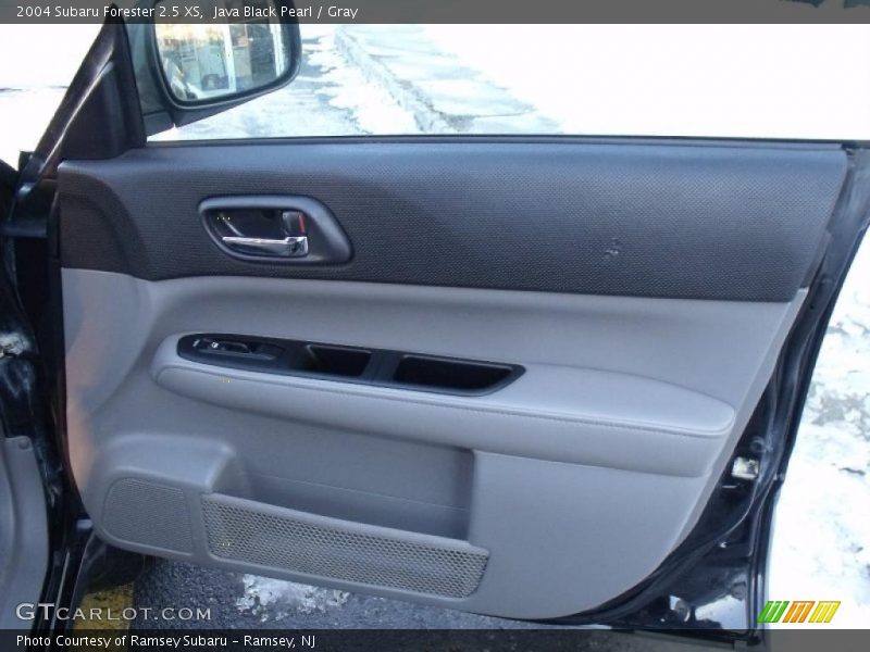 Java Black Pearl / Gray 2004 Subaru Forester 2.5 XS