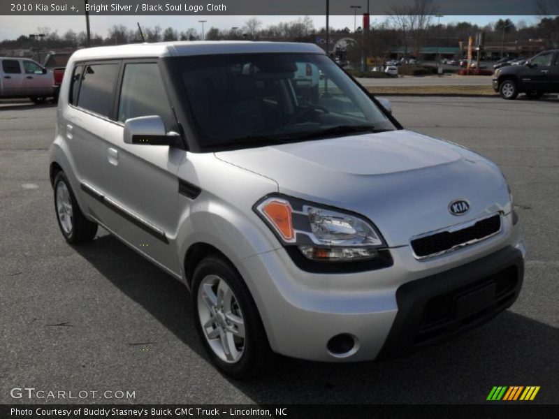 Bright Silver / Black Soul Logo Cloth 2010 Kia Soul +
