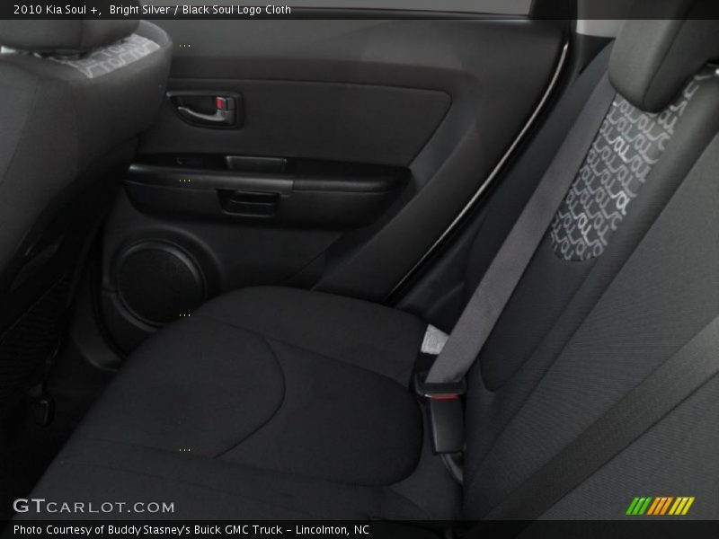 Bright Silver / Black Soul Logo Cloth 2010 Kia Soul +