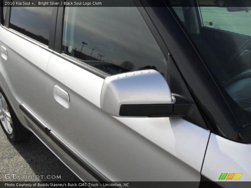 Bright Silver / Black Soul Logo Cloth 2010 Kia Soul +
