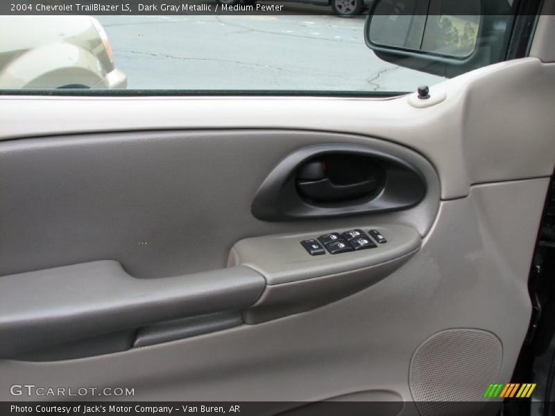 Dark Gray Metallic / Medium Pewter 2004 Chevrolet TrailBlazer LS
