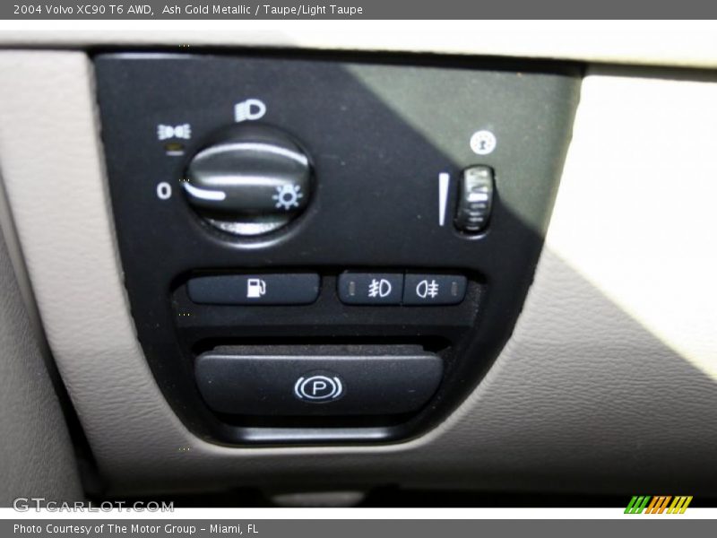 Ash Gold Metallic / Taupe/Light Taupe 2004 Volvo XC90 T6 AWD