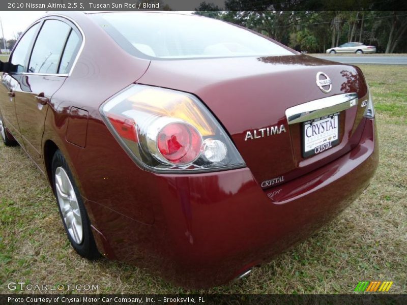 Tuscan Sun Red / Blond 2010 Nissan Altima 2.5 S