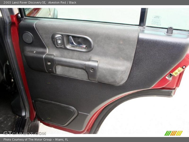 Alveston Red / Black 2003 Land Rover Discovery SE